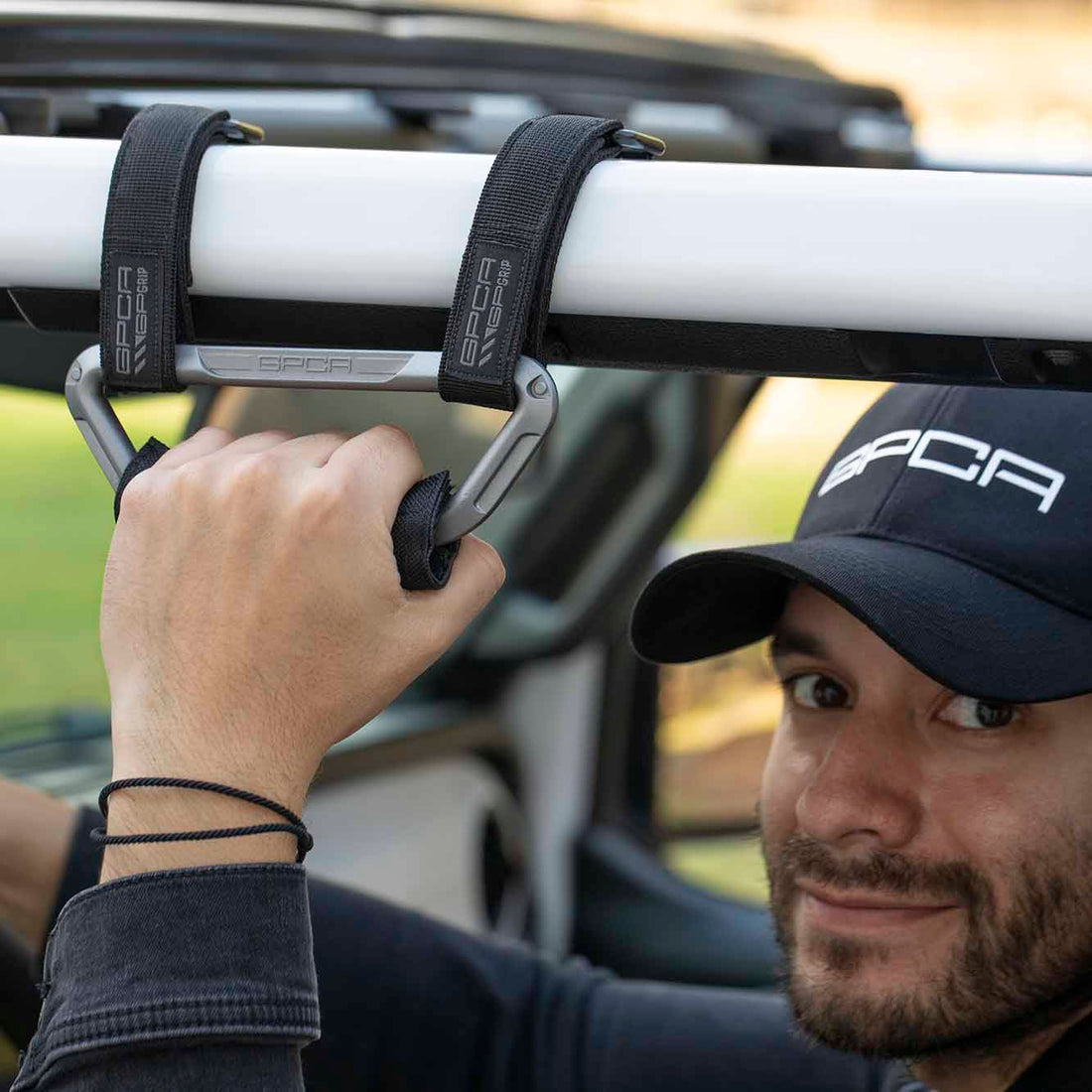 Safety-First-Choosing-Airbag-Compatible-Grab-Handles-for-Your-Jeep-Wrangler GPCA