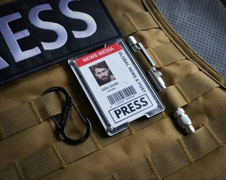 GPCA Carabiner X GOVO Wallet - GPCA
