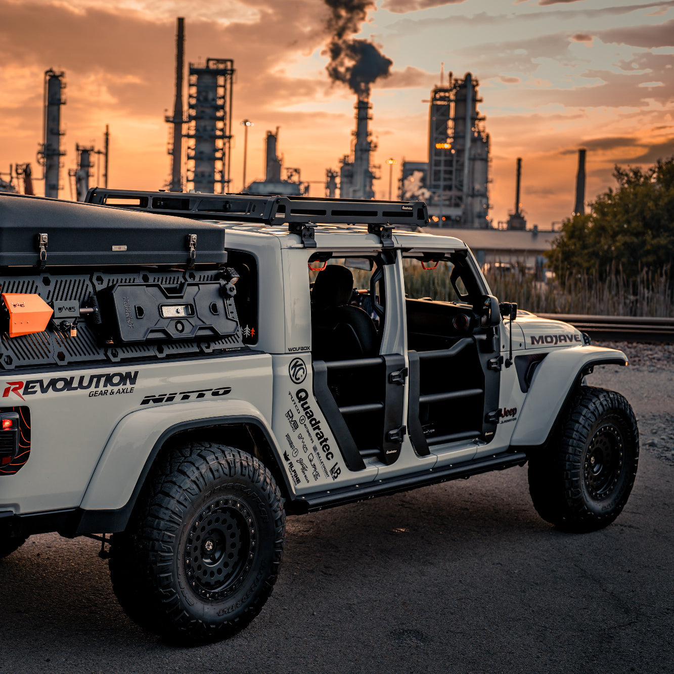 Own a Jeep Gladiator? Which grab handles should I get? – GPCA