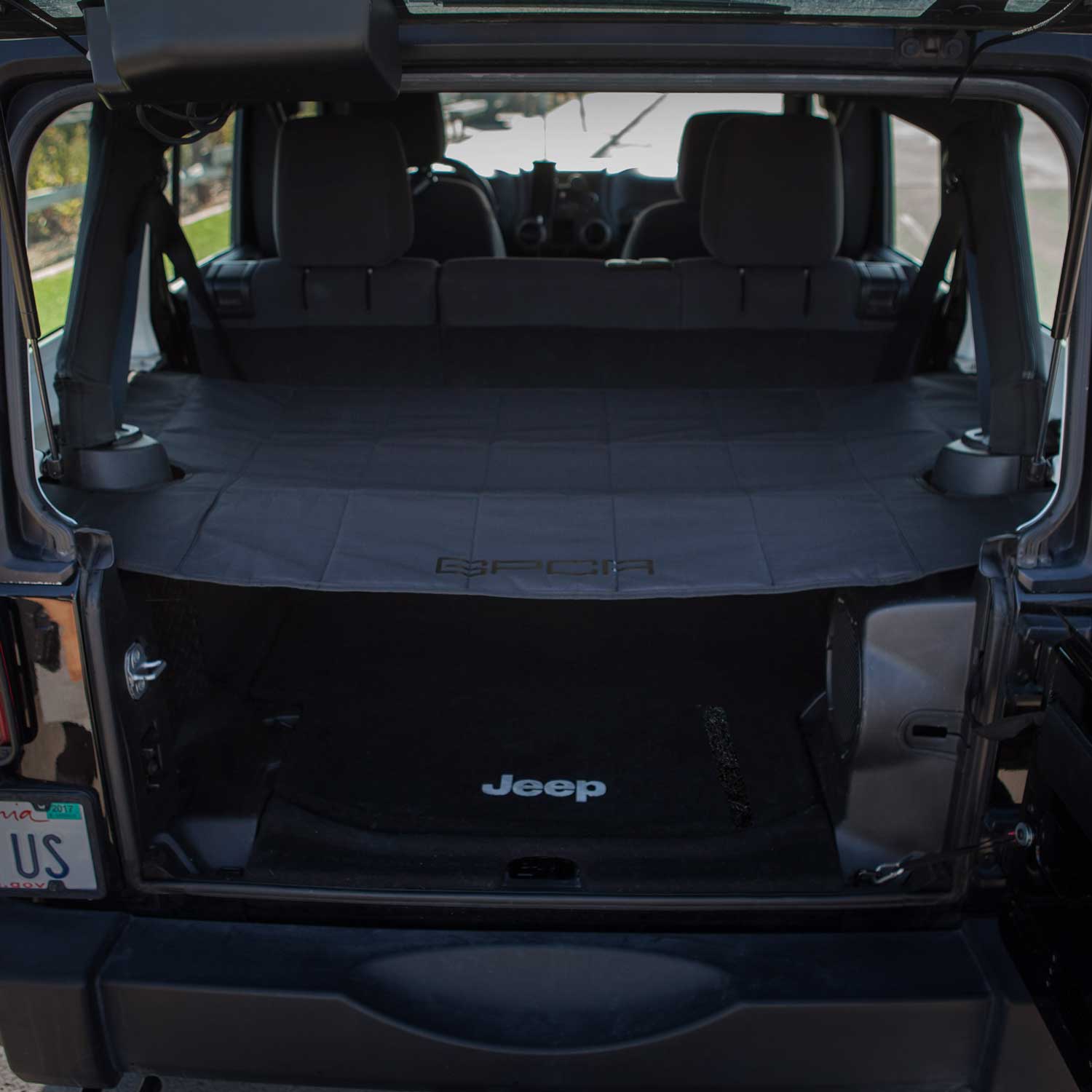 GPCA Jeep Wrangler 4DR cargo cover PRO